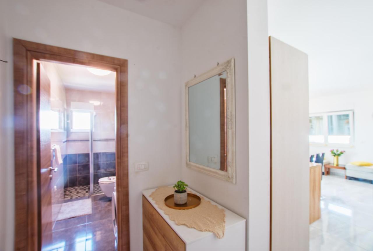 Judita Trogir Luaran gambar
