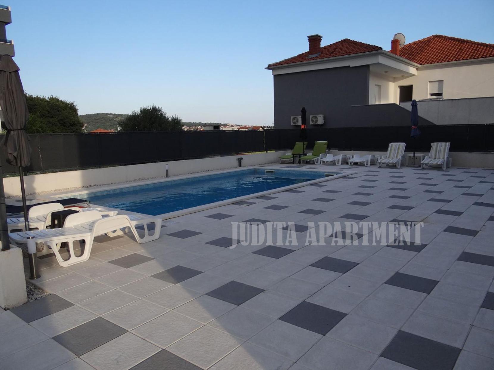 Judita Trogir Luaran gambar